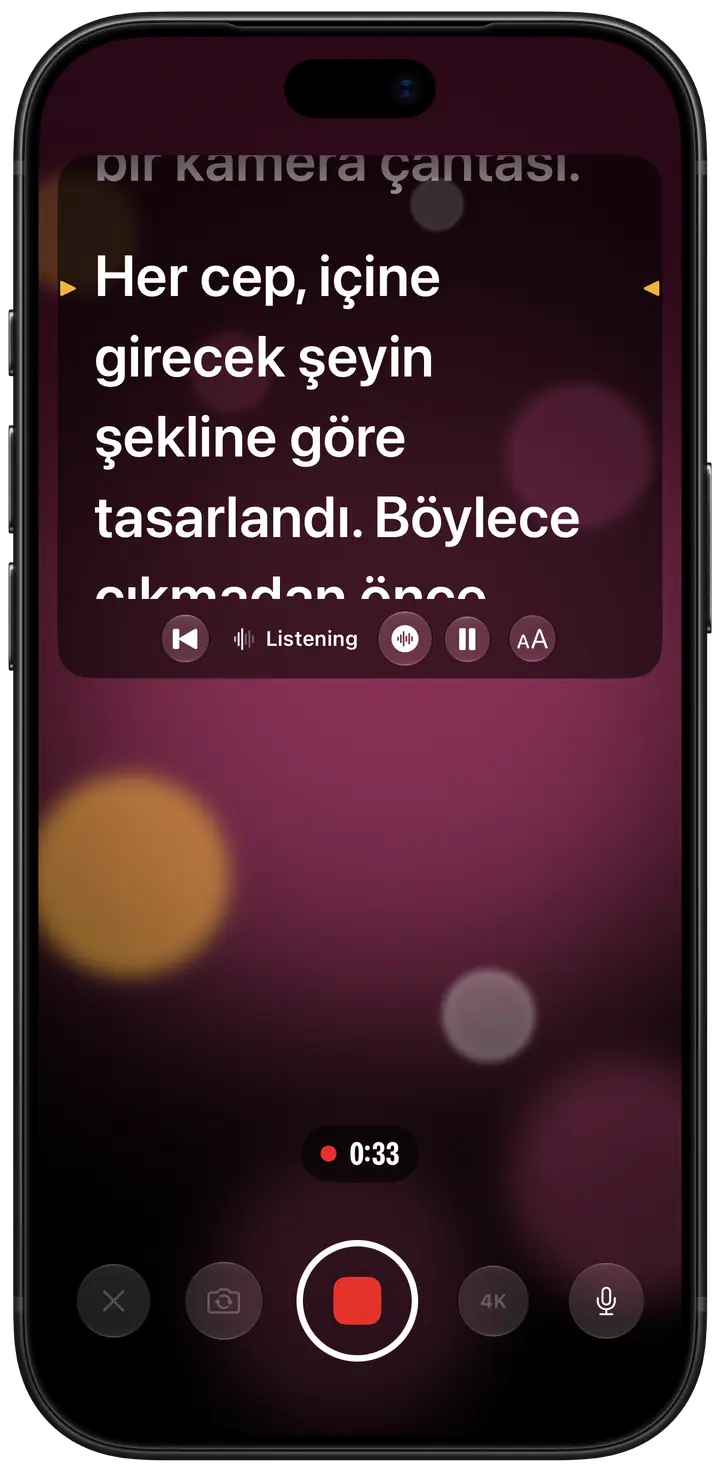 Sesli takip açıkken kayıt: Ekranın üstündeki metin panelinde Listening yazıyor, kelimeler konuşanın hızına ayak uyduruyor.